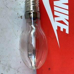 UltraSun Hydrofarm Grow Light.